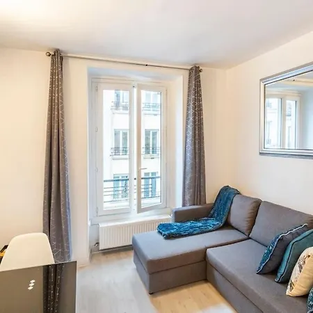 Charming Bright Parisian Flat Paris