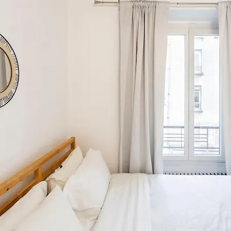 Charming Bright Parisian Flat Apartment *